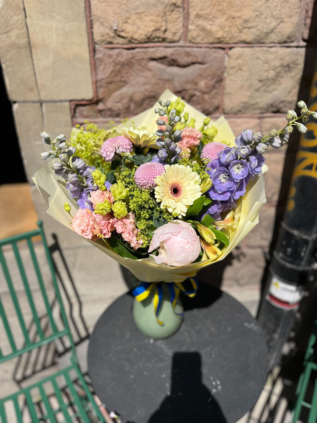 Celebrate Midsummer with flowers – tips for a blooming Midsummer table and a beautiful Midsummer wreath