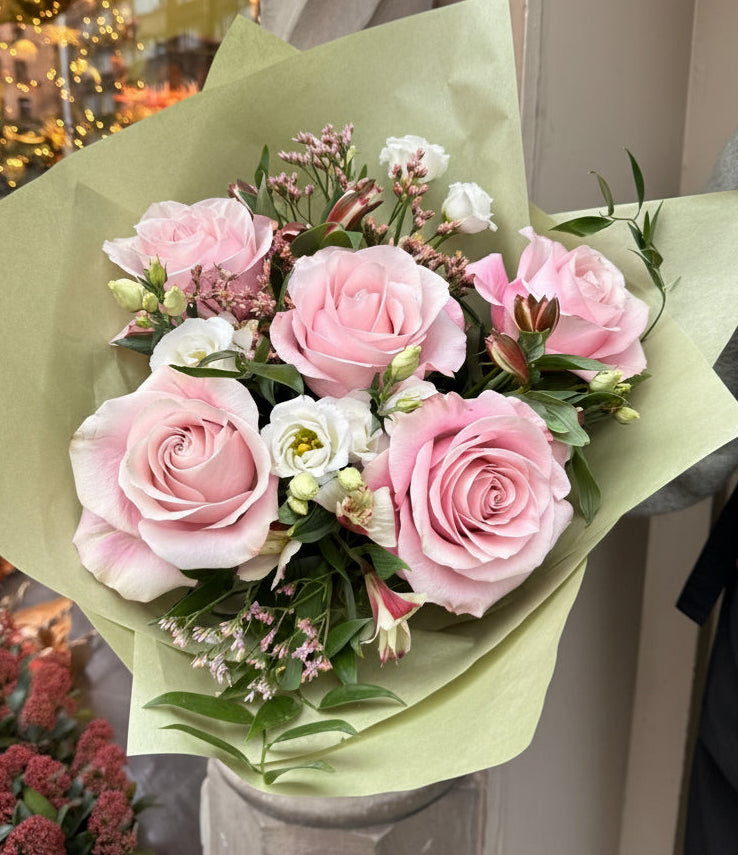 The Mayflower Signature bouquet